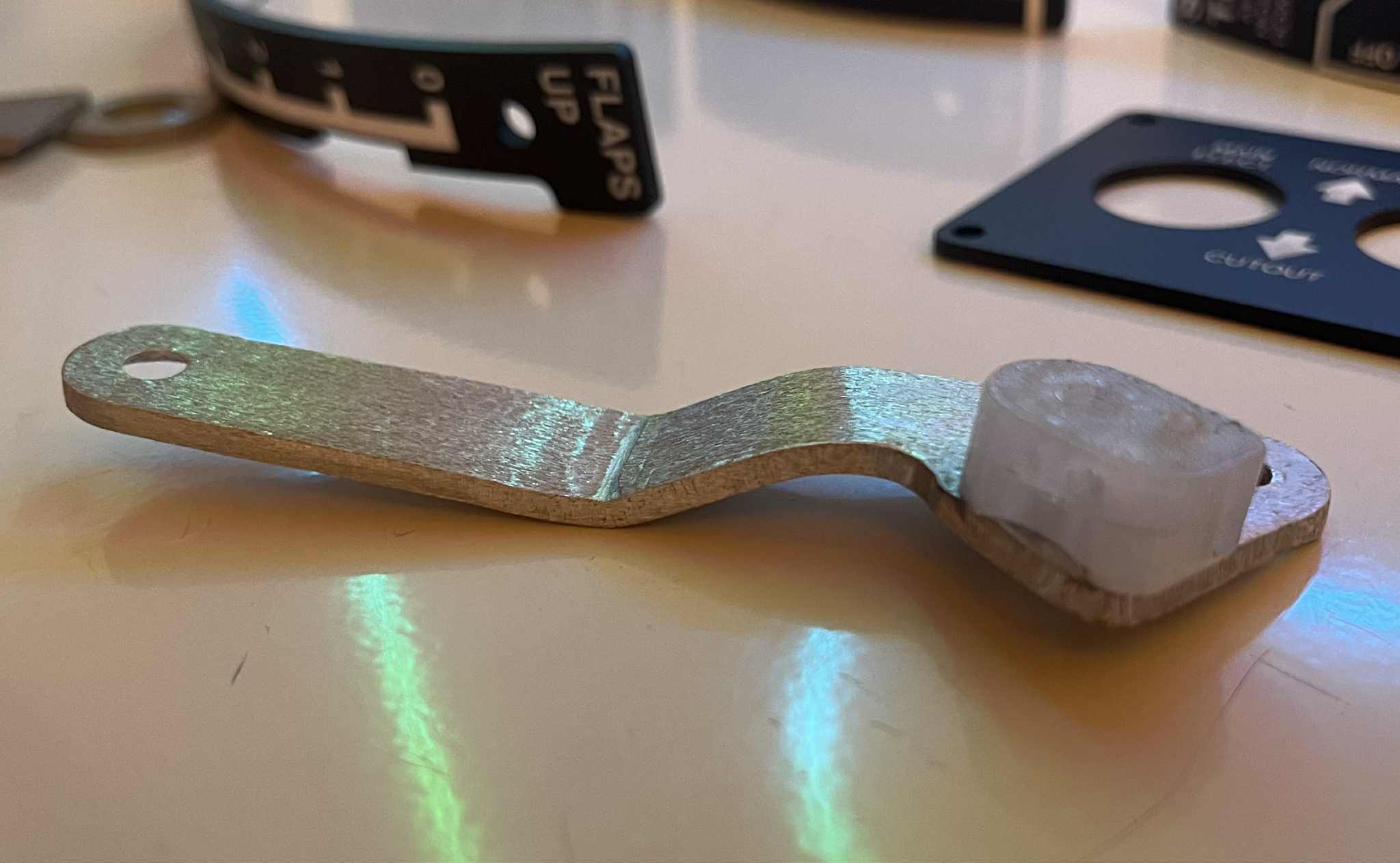 Engine no. 2 rev thrust arm